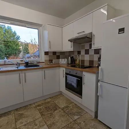 Two Bedroom Flat In Bridge Of Allan, Stirling Esterno foto