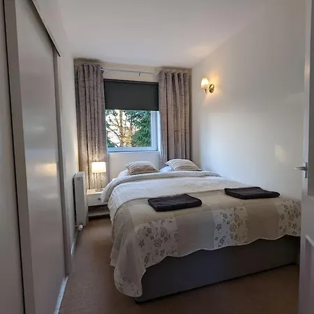 Two Bedroom Flat In Bridge Of Allan, Stirling Esterno foto