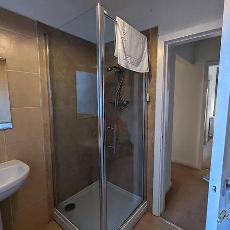 Two Bedroom Flat In Bridge Of Allan, Stirling Esterno foto