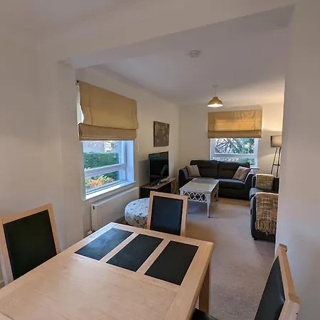 Two Bedroom Flat In Bridge Of Allan, Stirling Esterno foto