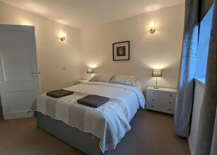 Two Bedroom Flat In Bridge Of Allan, Stirling
