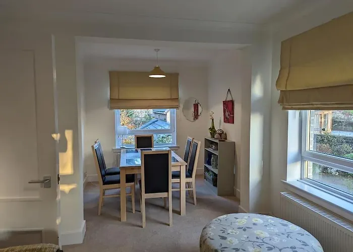 Two Bedroom Flat In Bridge Of Allan, Stirling