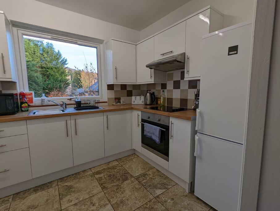 Two Bedroom Flat In Bridge Of Allan, Stirling *